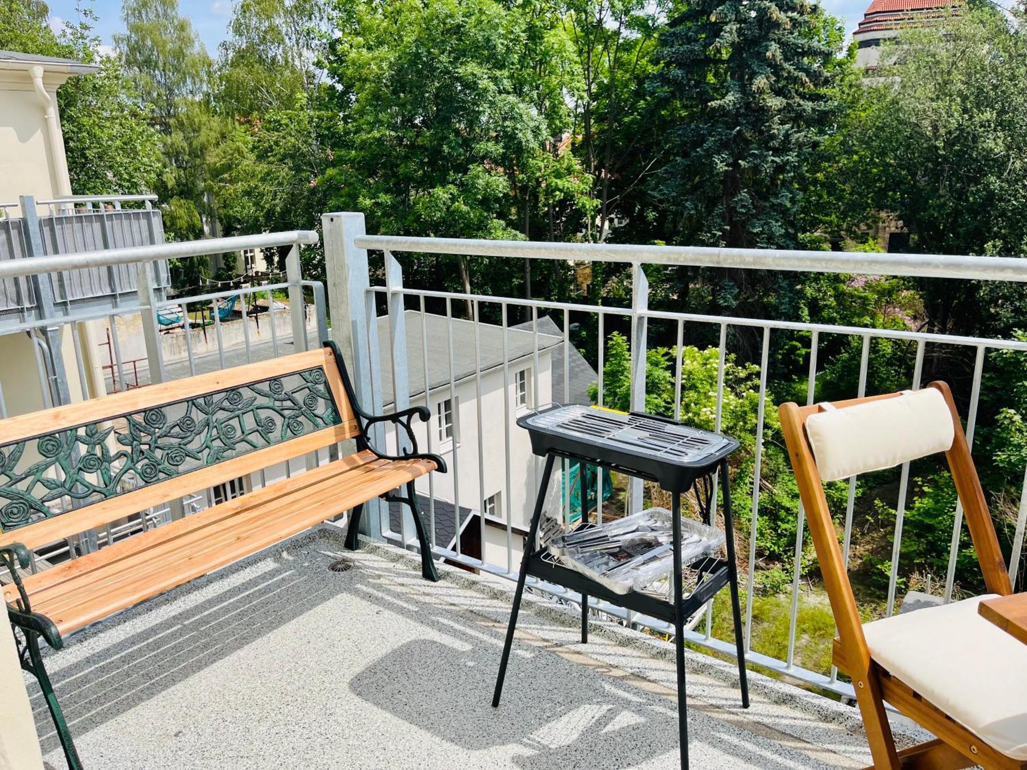 Filmap-Charmant-Modern-Zentral-Balkon-Beamer-Spieletisch Görlitz Esterno foto