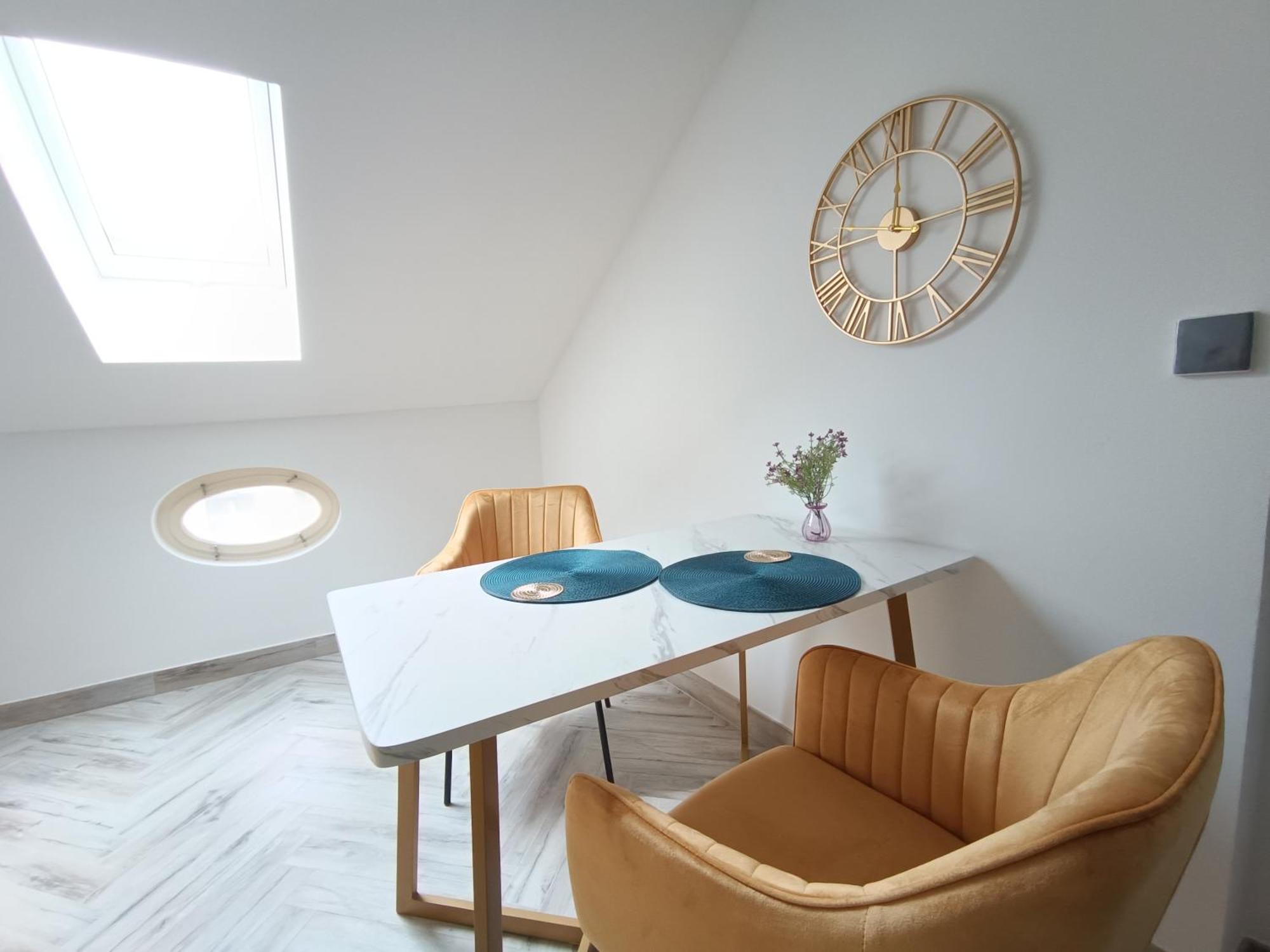 Filmap-Charmant-Modern-Zentral-Balkon-Beamer-Spieletisch Görlitz Esterno foto